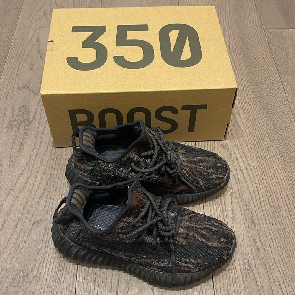 Adidas Yeezy Boost 350 V2 black MX ROCK size 6 womens